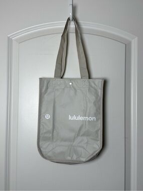 FREE lululemon bag